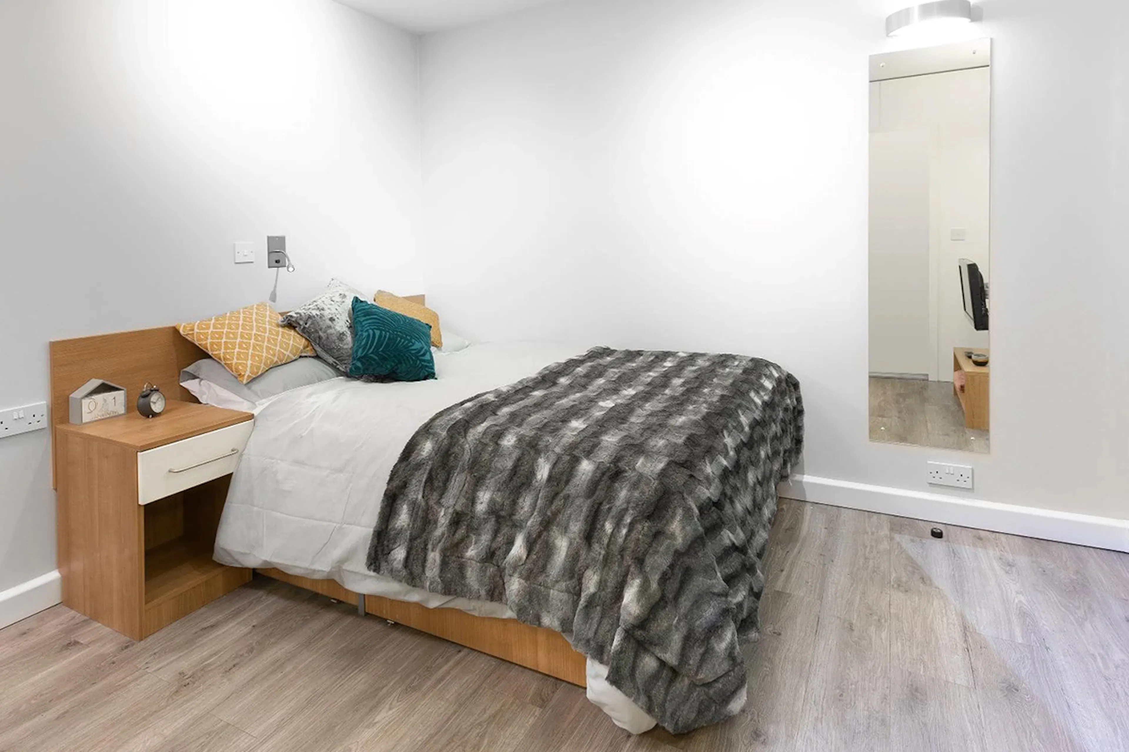 ROOM ROOM 3