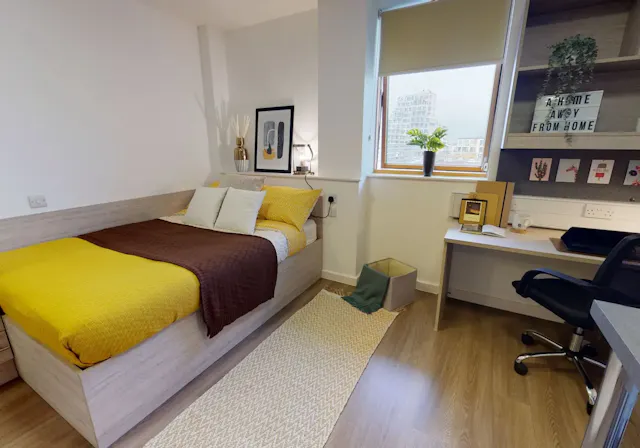 Gold Studio room image 2