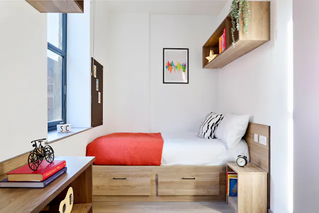 Gold Studio room image 2