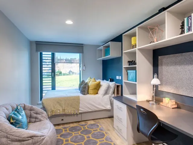 Gold Studio room image 1