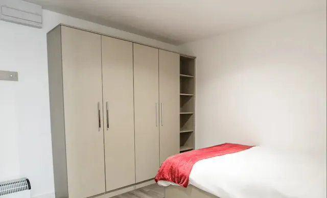 Gold Studio room image 1