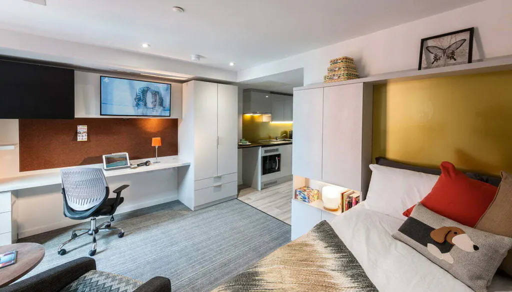 Gold Studio ROOM 4