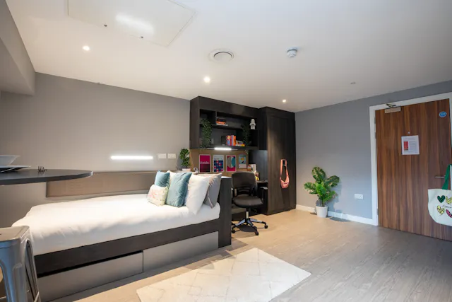 Gold Studio room image 1