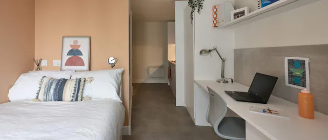 Gold Studio room image 1