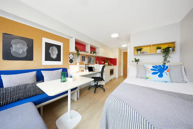 Gold Studio room image 1