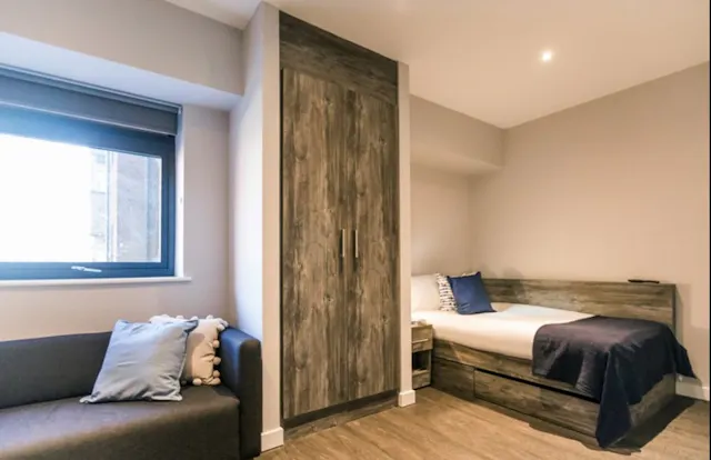 Gold Studio room image 1