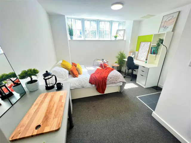 Ground Floor Deluxe Studio room image 2