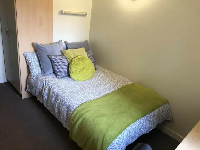 Ground Floor Premier En-Suite room image 2