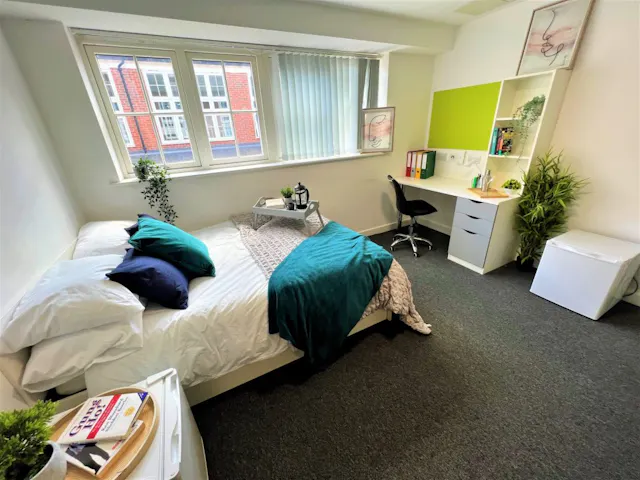 Ground Floor Premier Studio room image 1