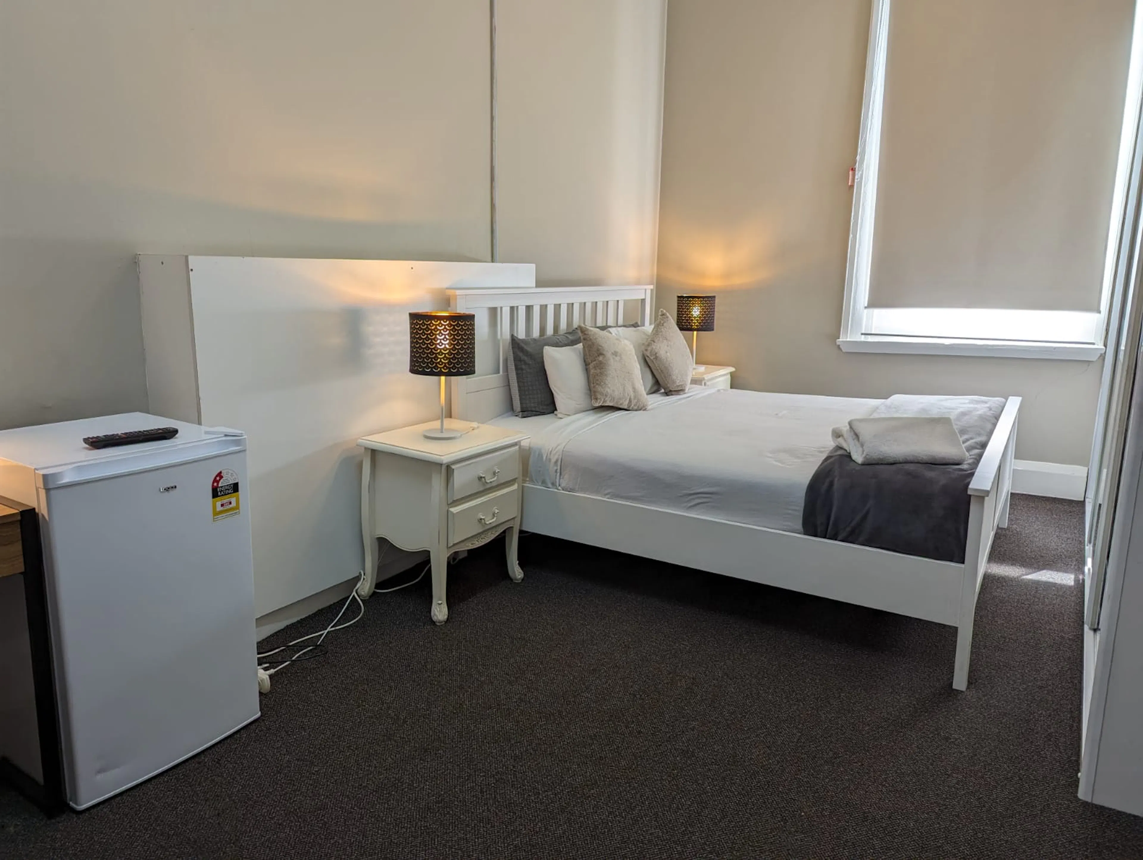Twin Room - King Bed ROOM 4