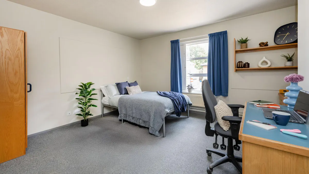 Accessible Ensuite ROOM