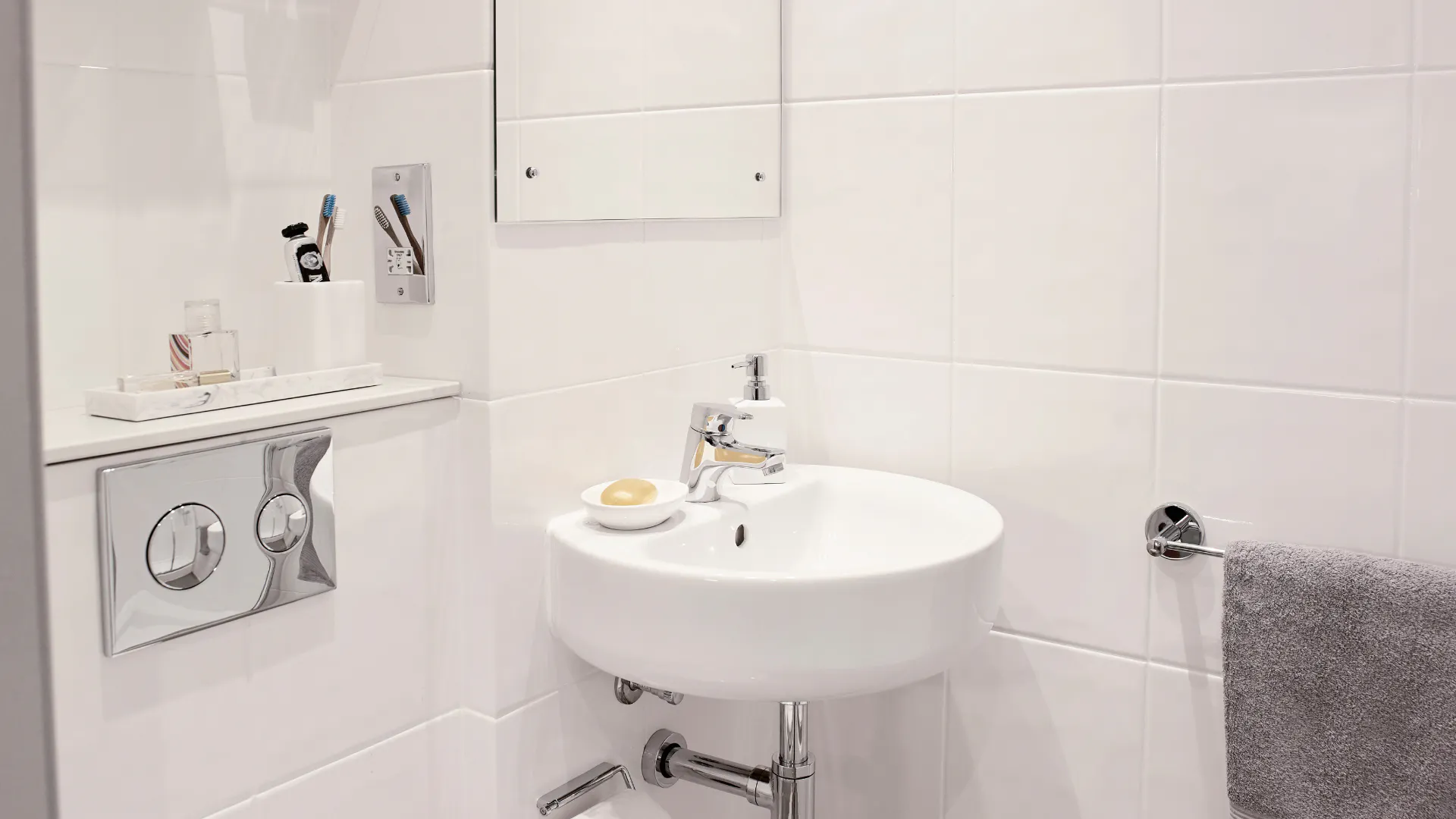 Silver Premium Accessible Studio