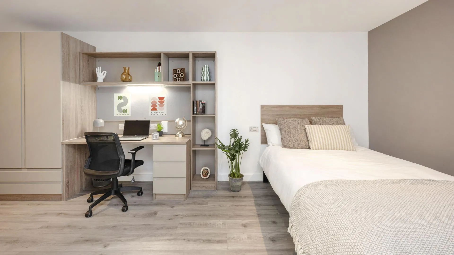 Superior Ensuite Plus