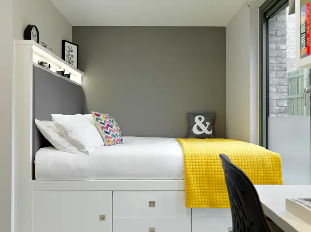 Hutton Studio room image 1