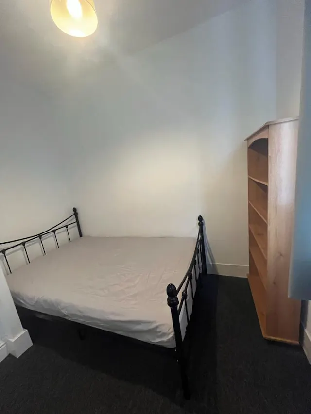 Double Room room image 1