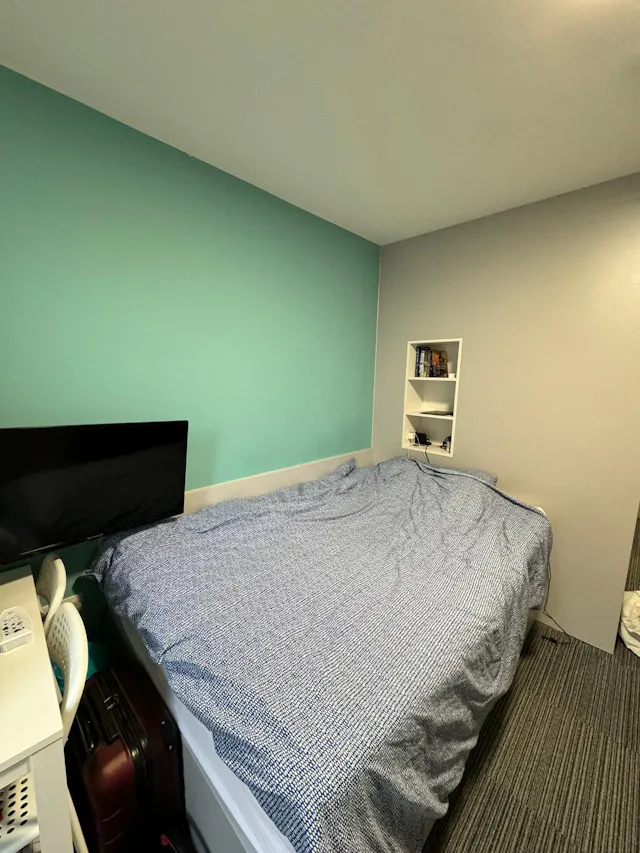 Studio room image 1