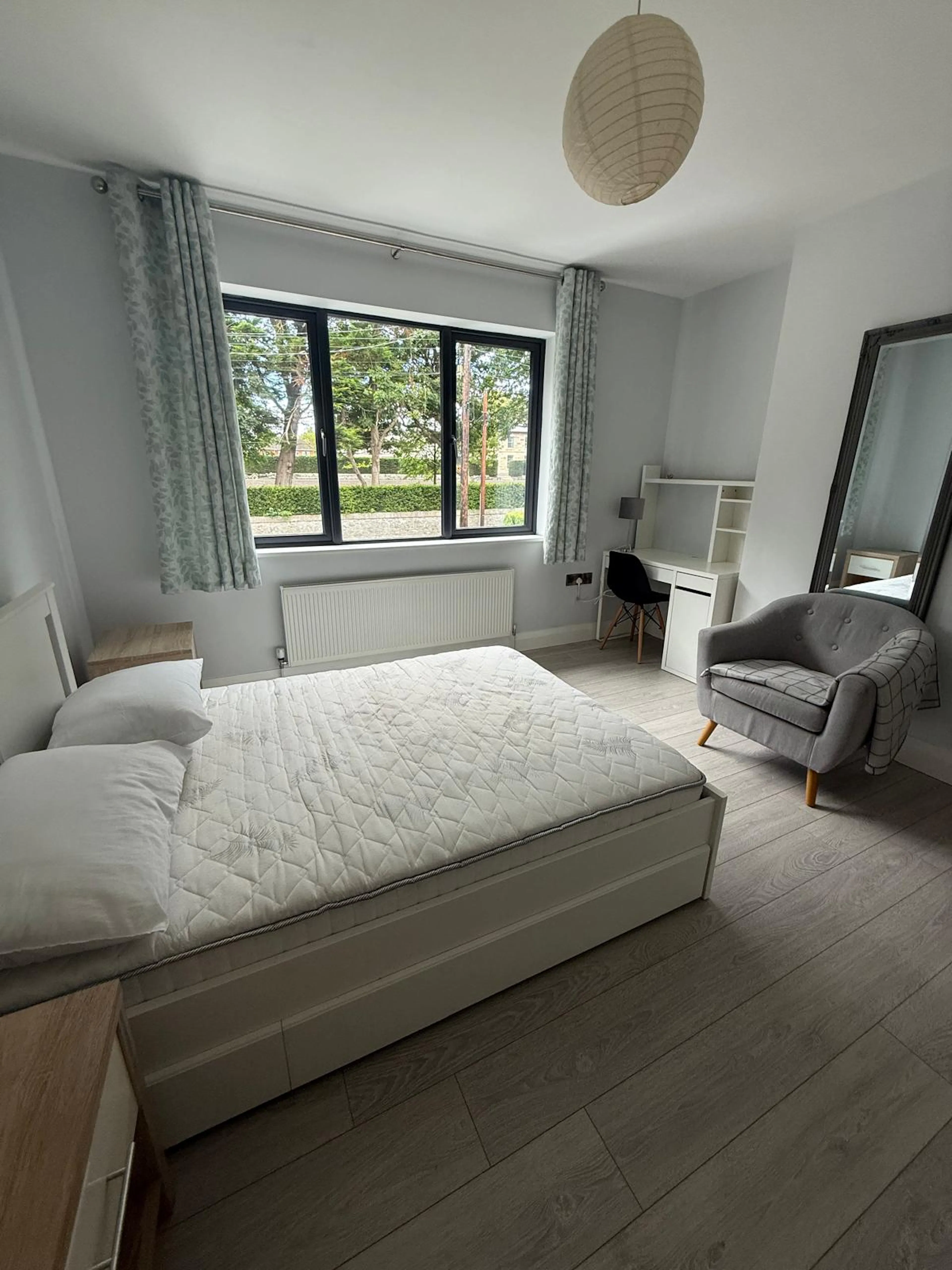 ROOM ROOM 1