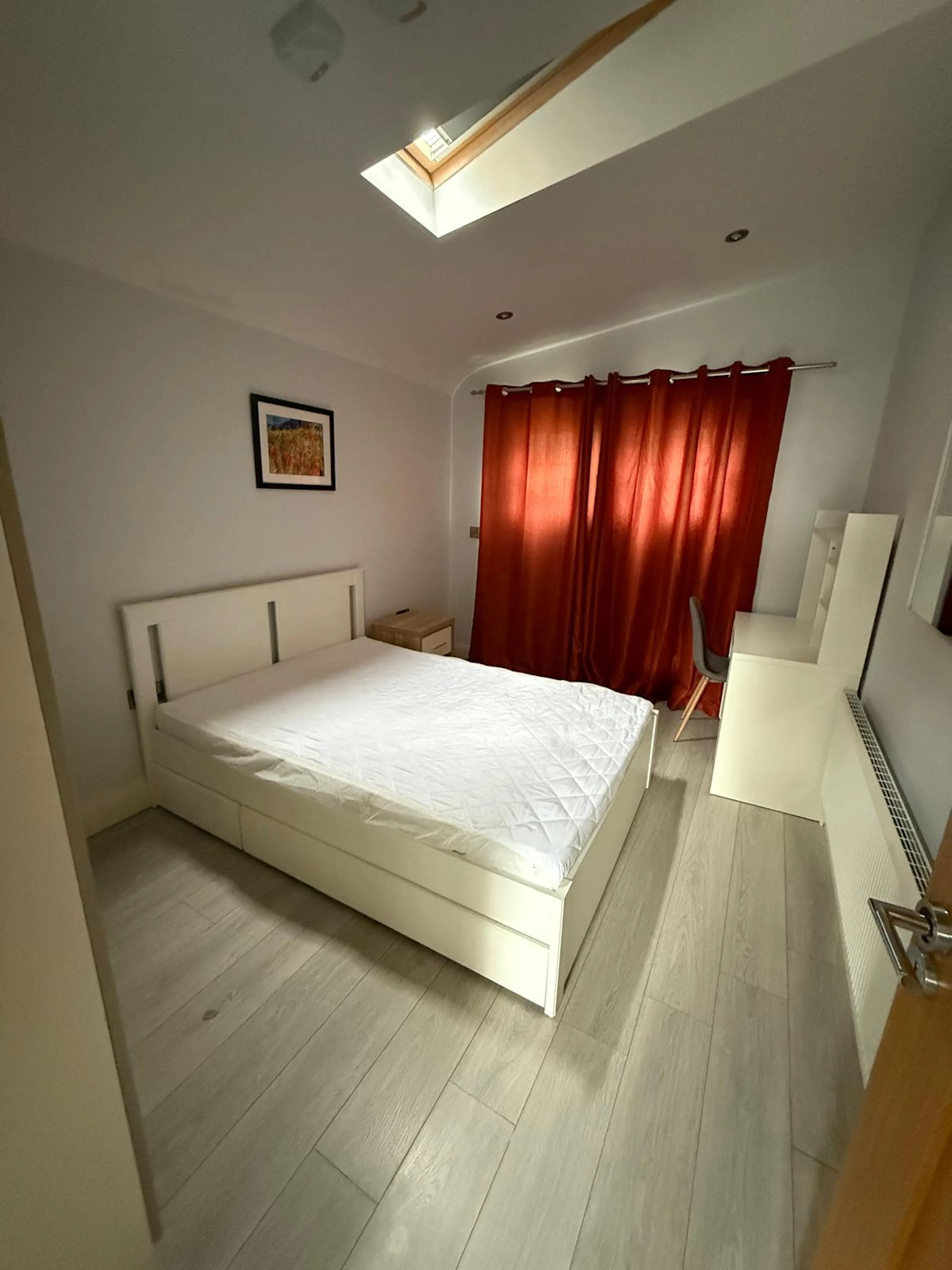 ROOM ROOM 4