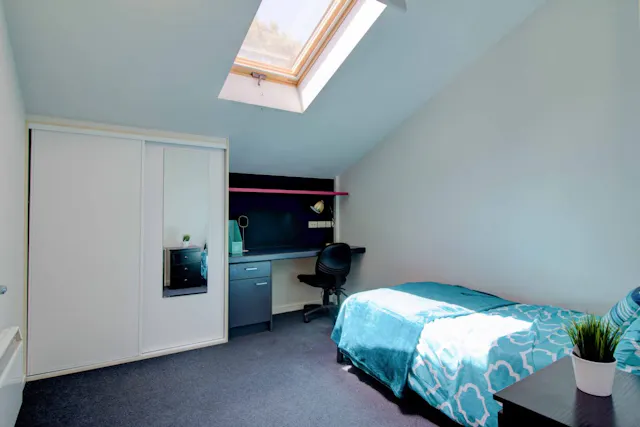 2 Bedroom style 2 room image 1