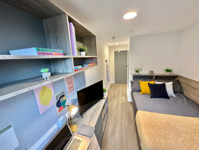 Standard En-Suite room image 1