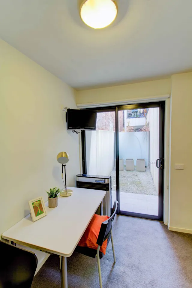1 Bedroom with Balcony room image 3