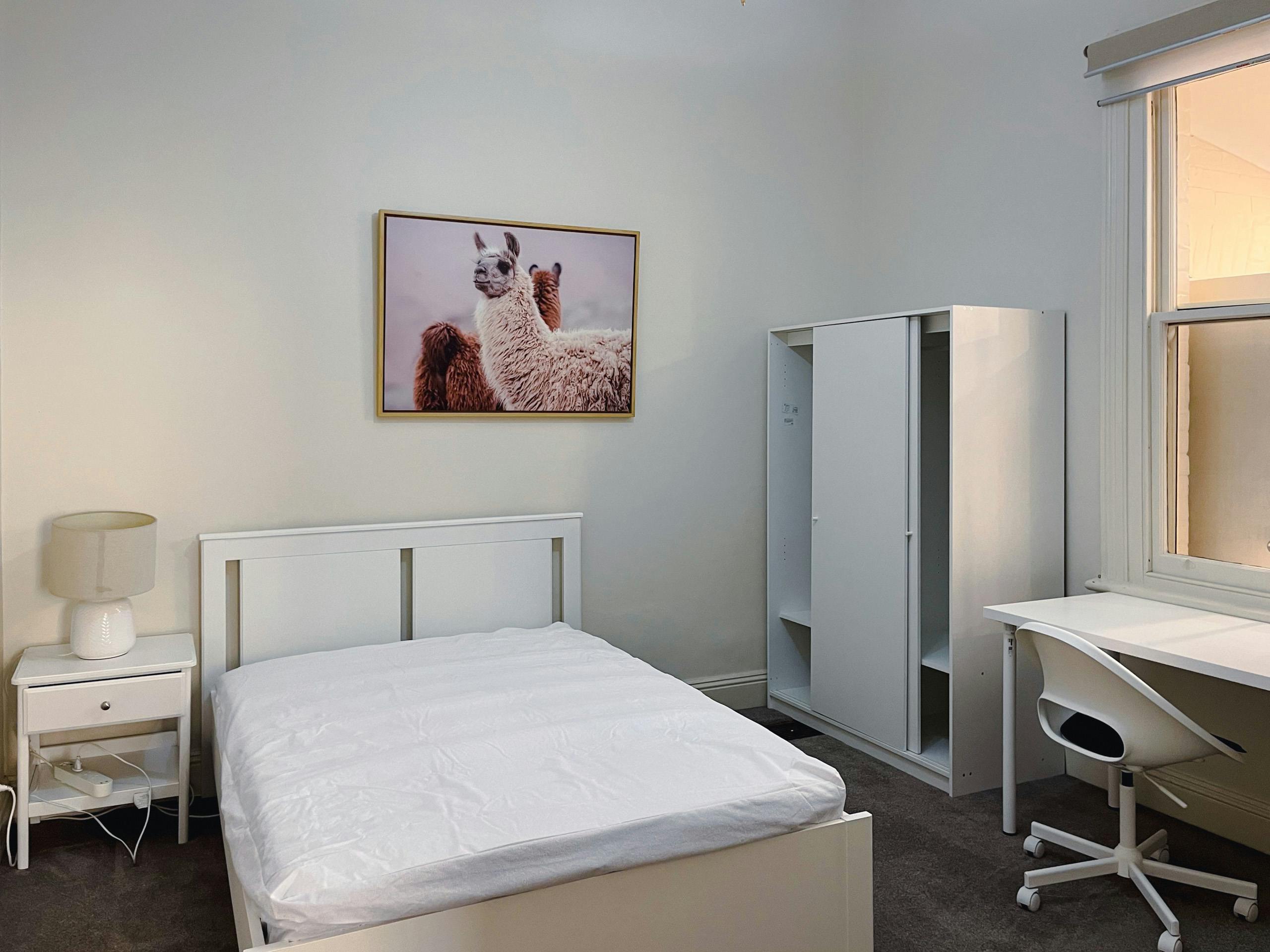 adelaide-5000-adelaide-Private Room With Shared Bathroom