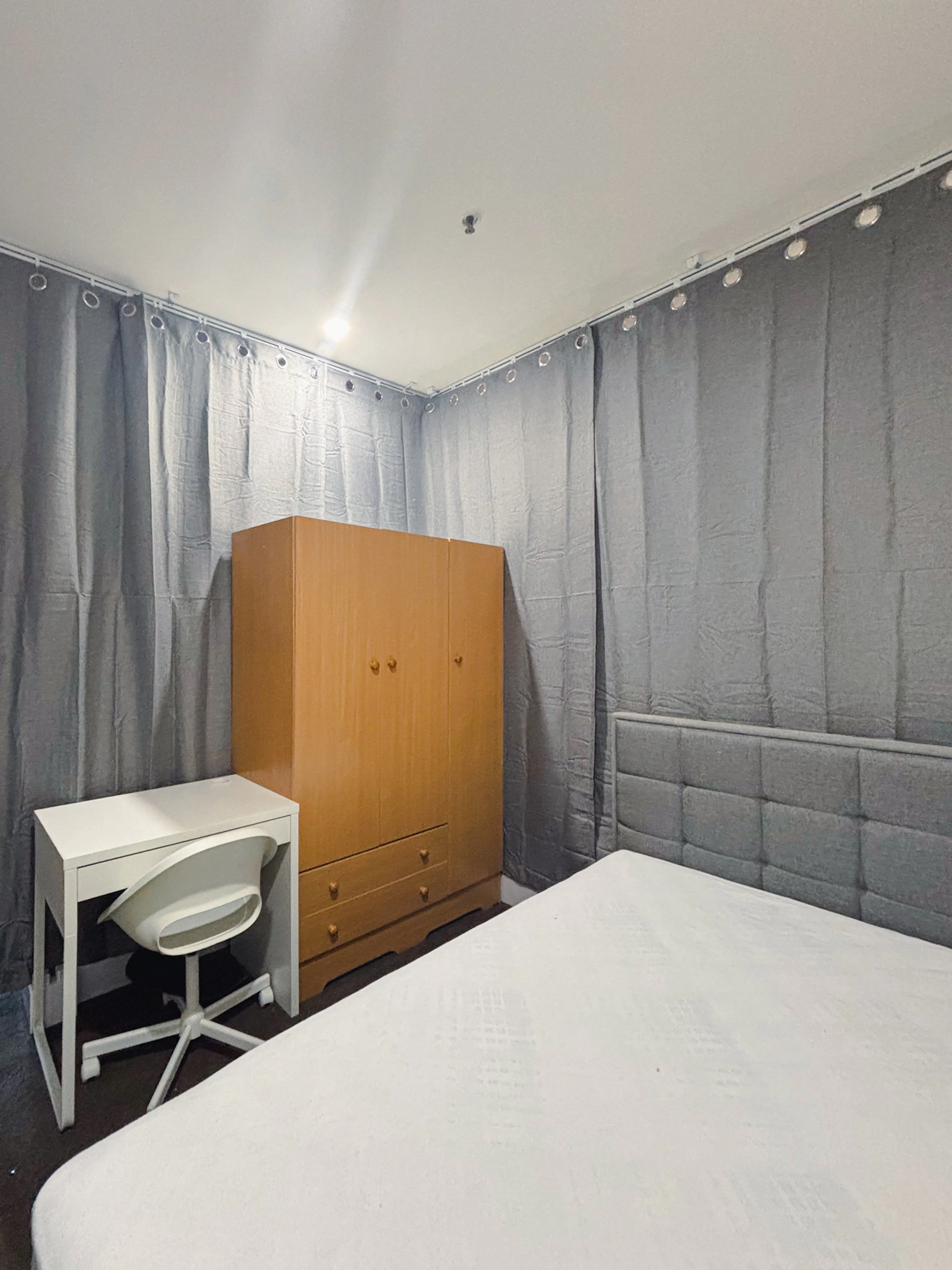 2 Bedroom 1 Bathroom Apartment ROOM 2