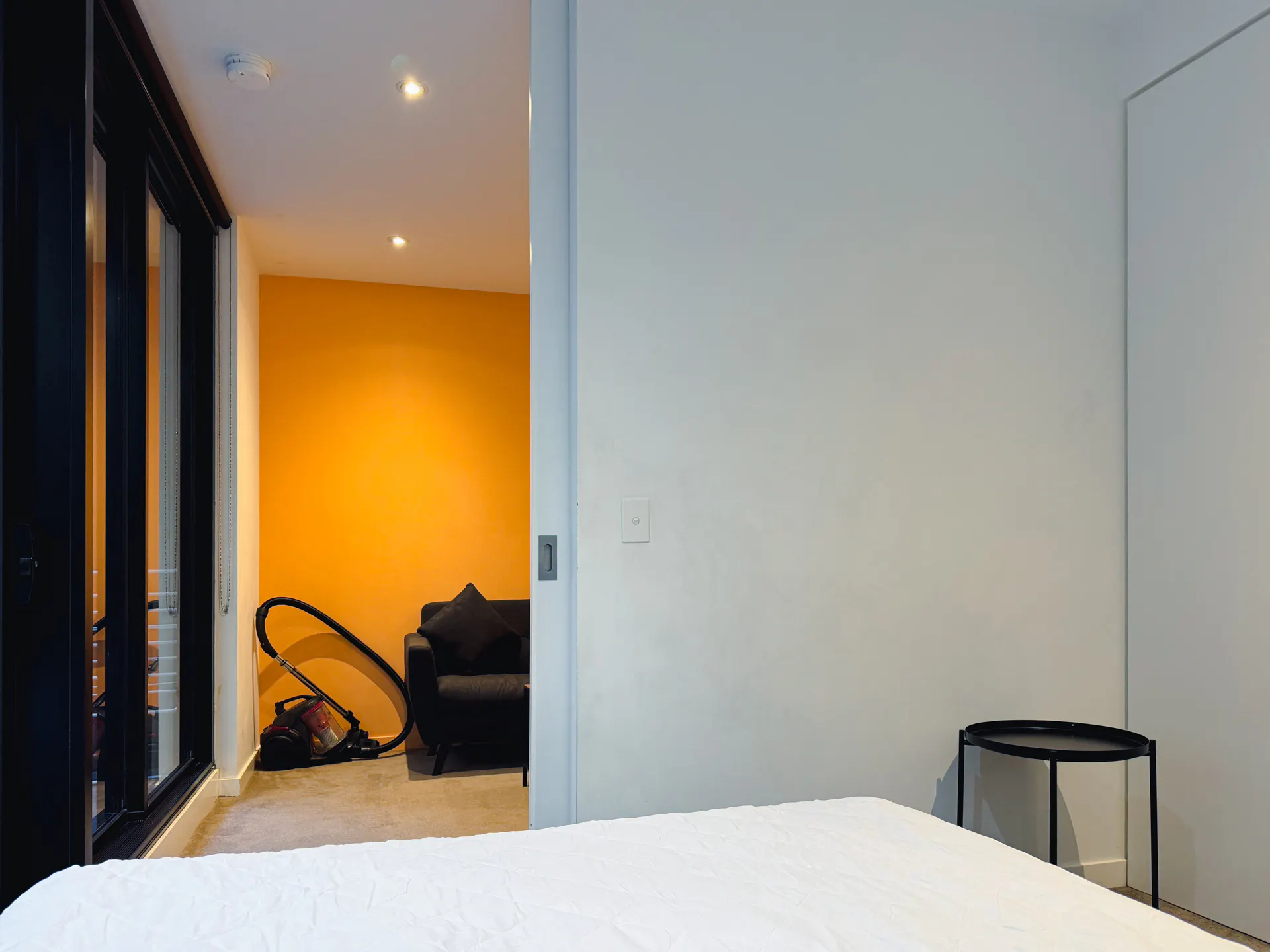Master Room ( 2 bed,1Bath) ROOM 1