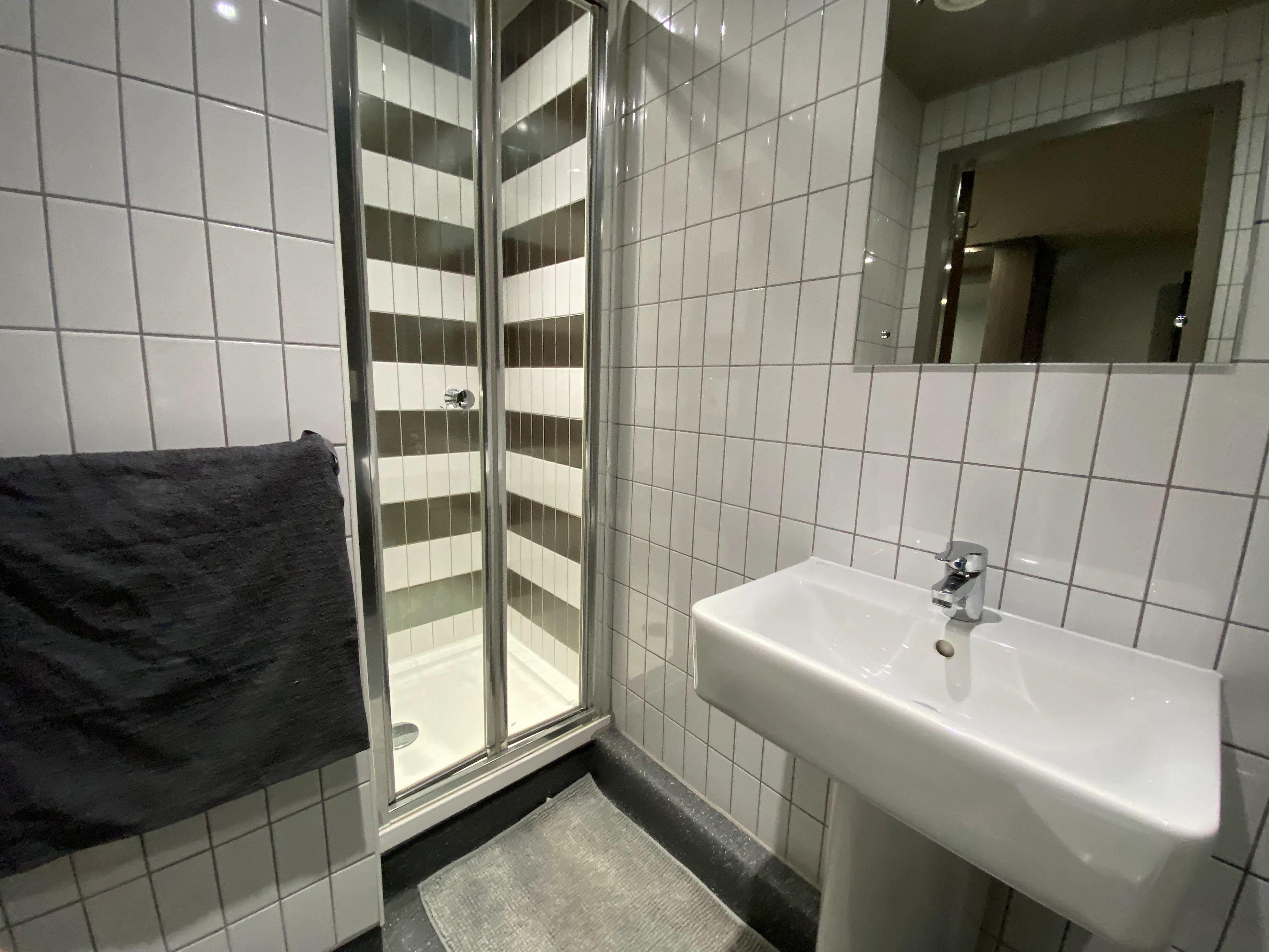 3 Bed Classic Ensuite BATHROOM 2