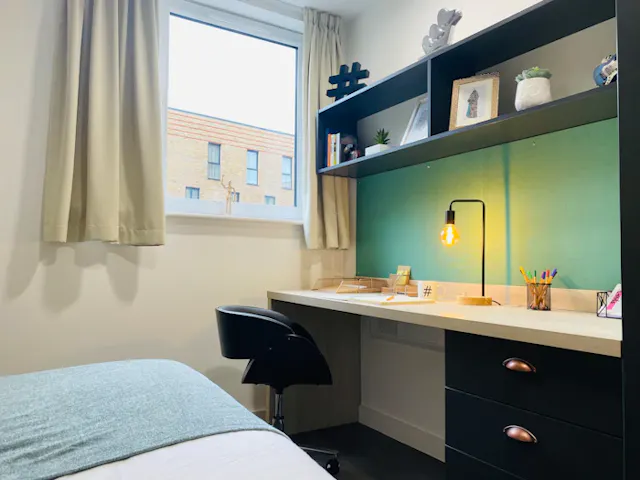 Ensuite Diamond room image 2