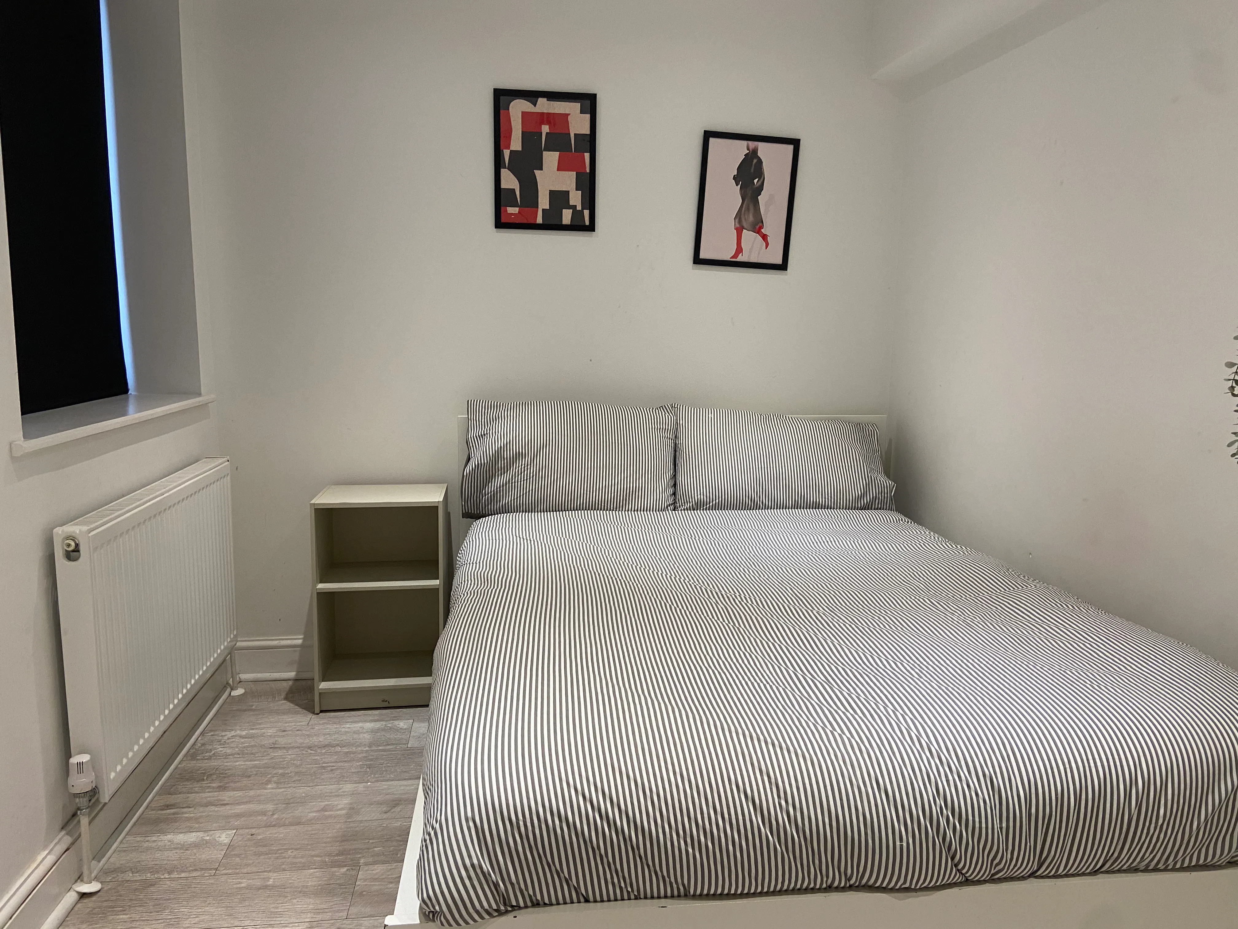 e15-1lz-chobham-rd-london-Double Ensuite