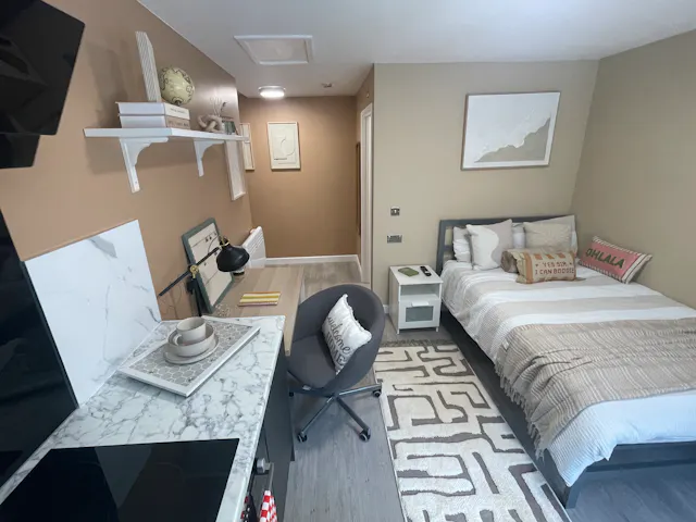 Deluxe Studio room image 2