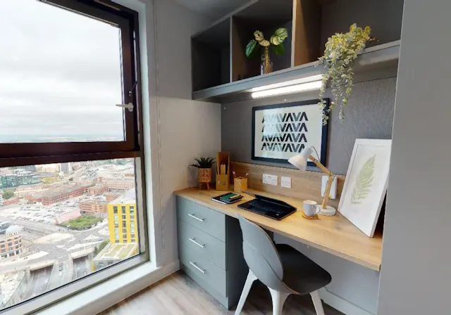 Gold En Suite Plus room image 2