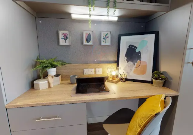 Gold Studio room image 2