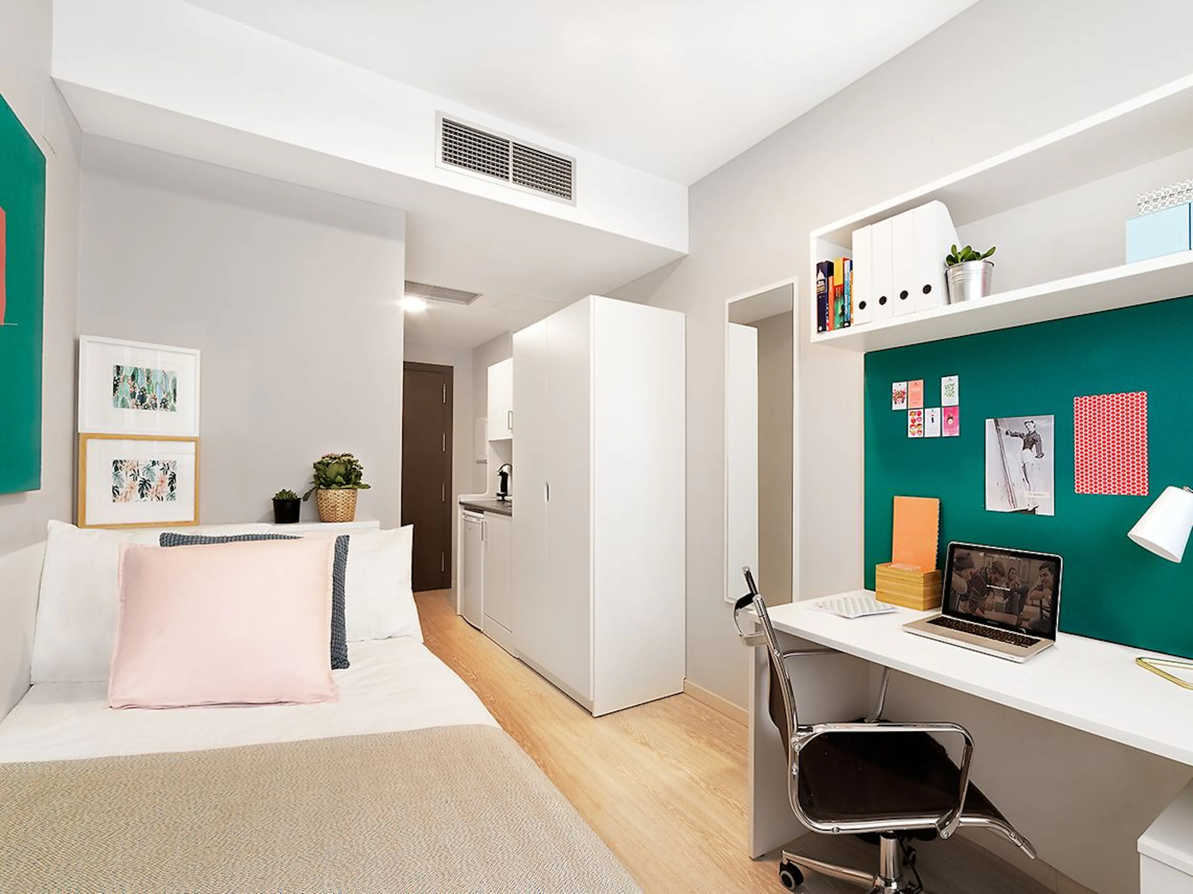 ROOM ROOM 3