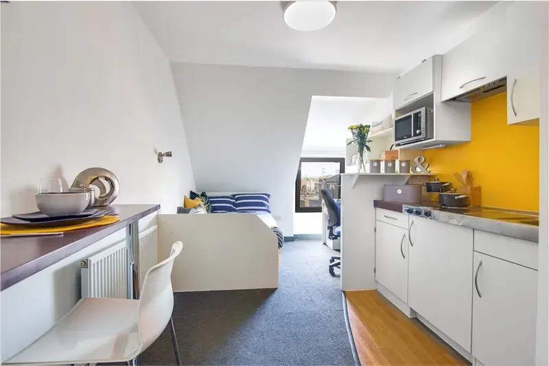 Bronze Studio KITCHEN 4