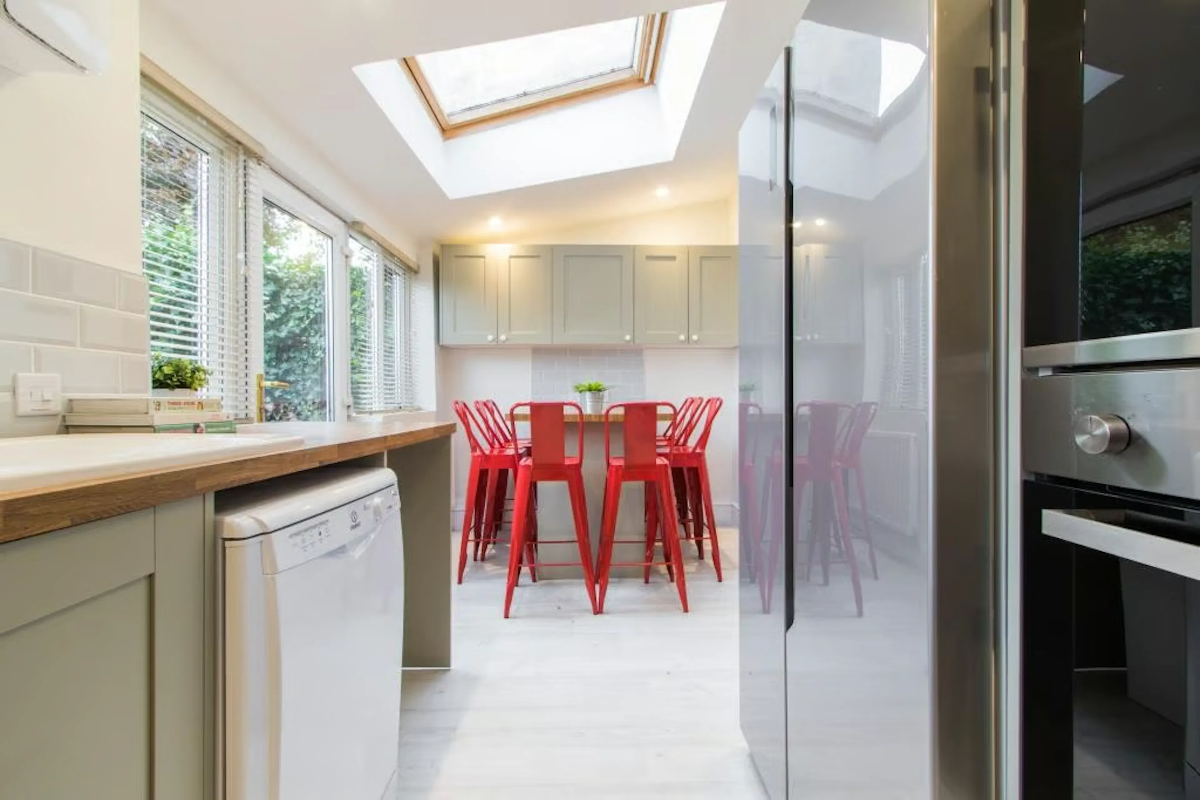 6 Bedroom Apartment KITCHEN 2
