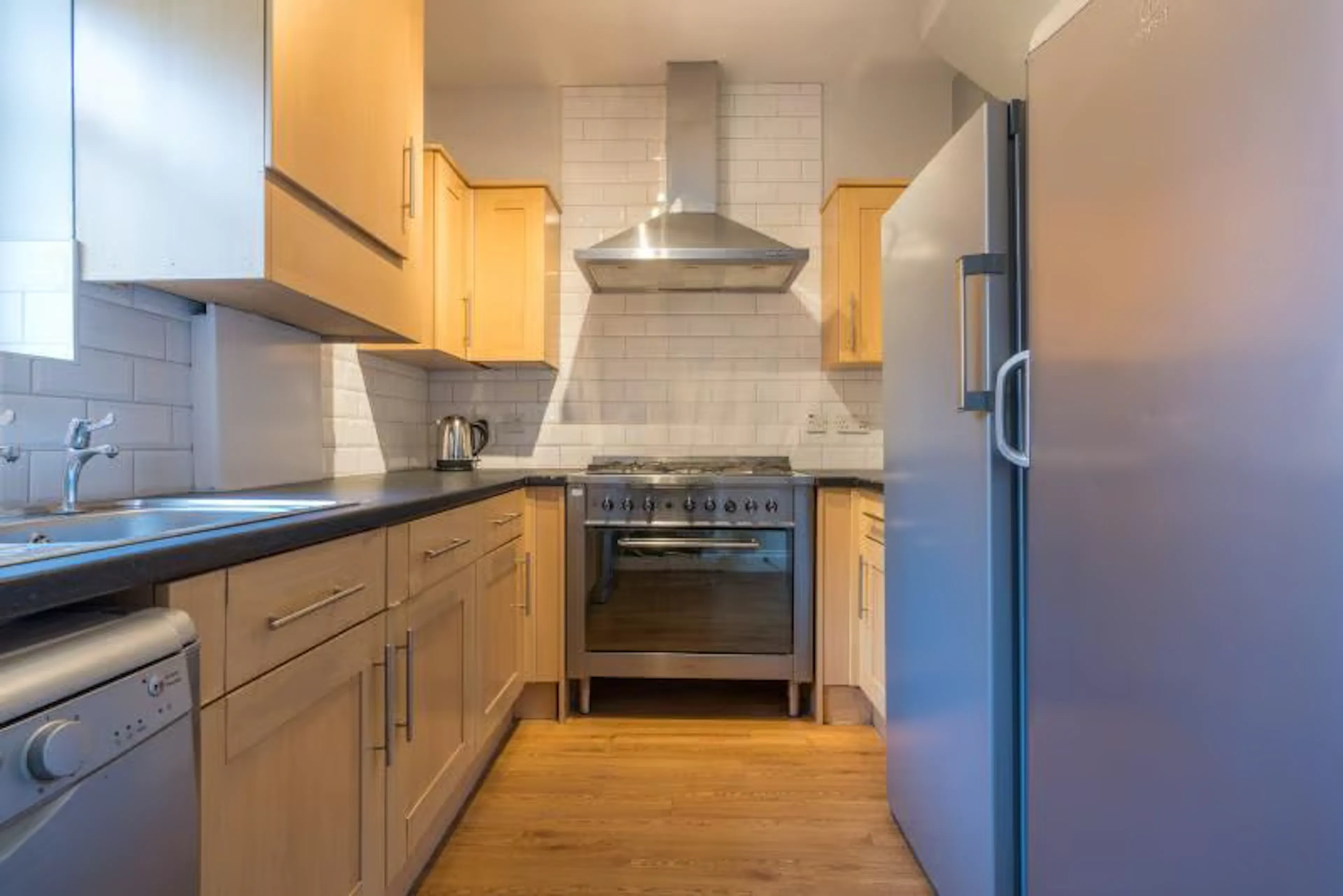 7 Bedroom Apartment KITCHEN 3
