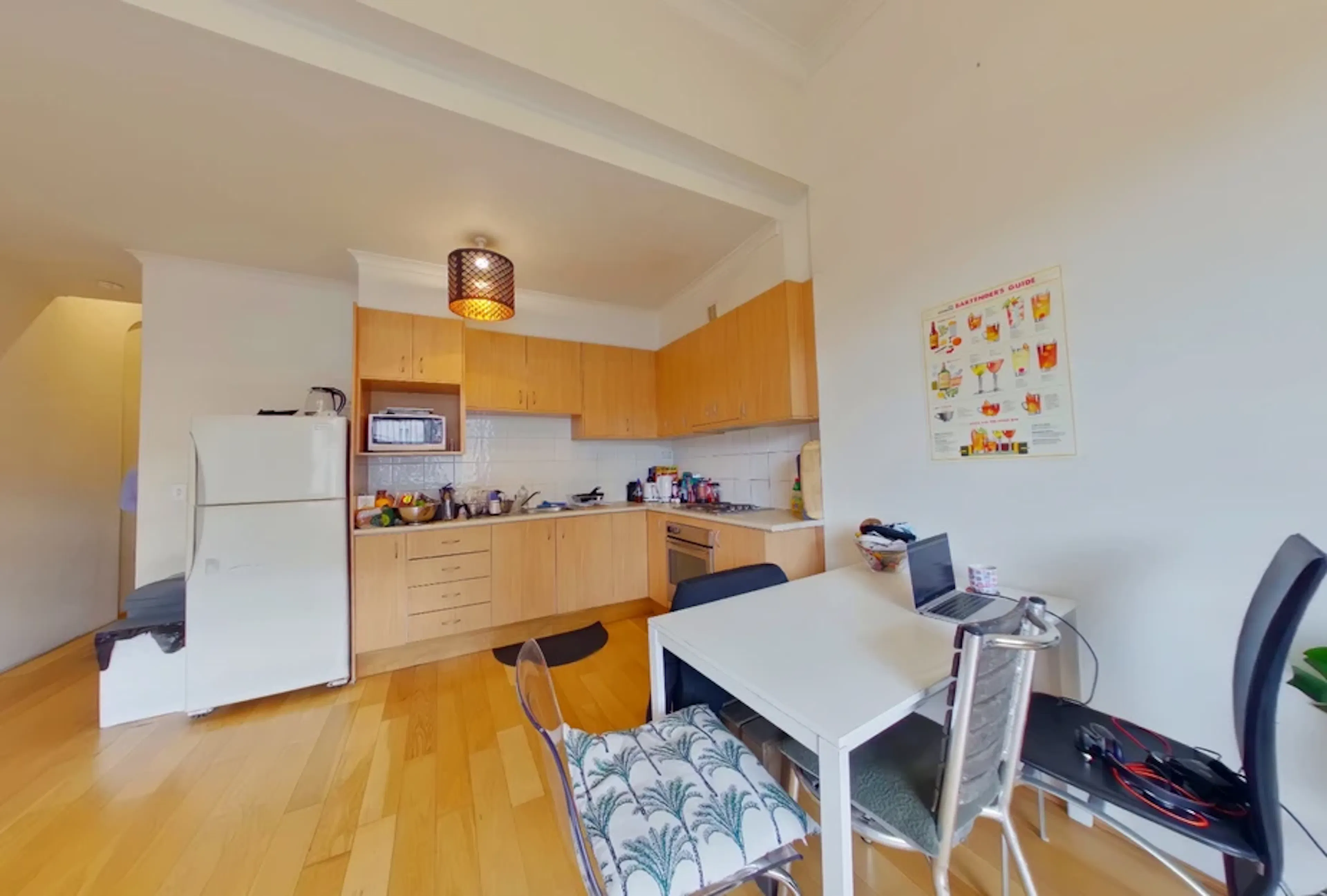 Room 1 (Ensuite) KITCHEN 1