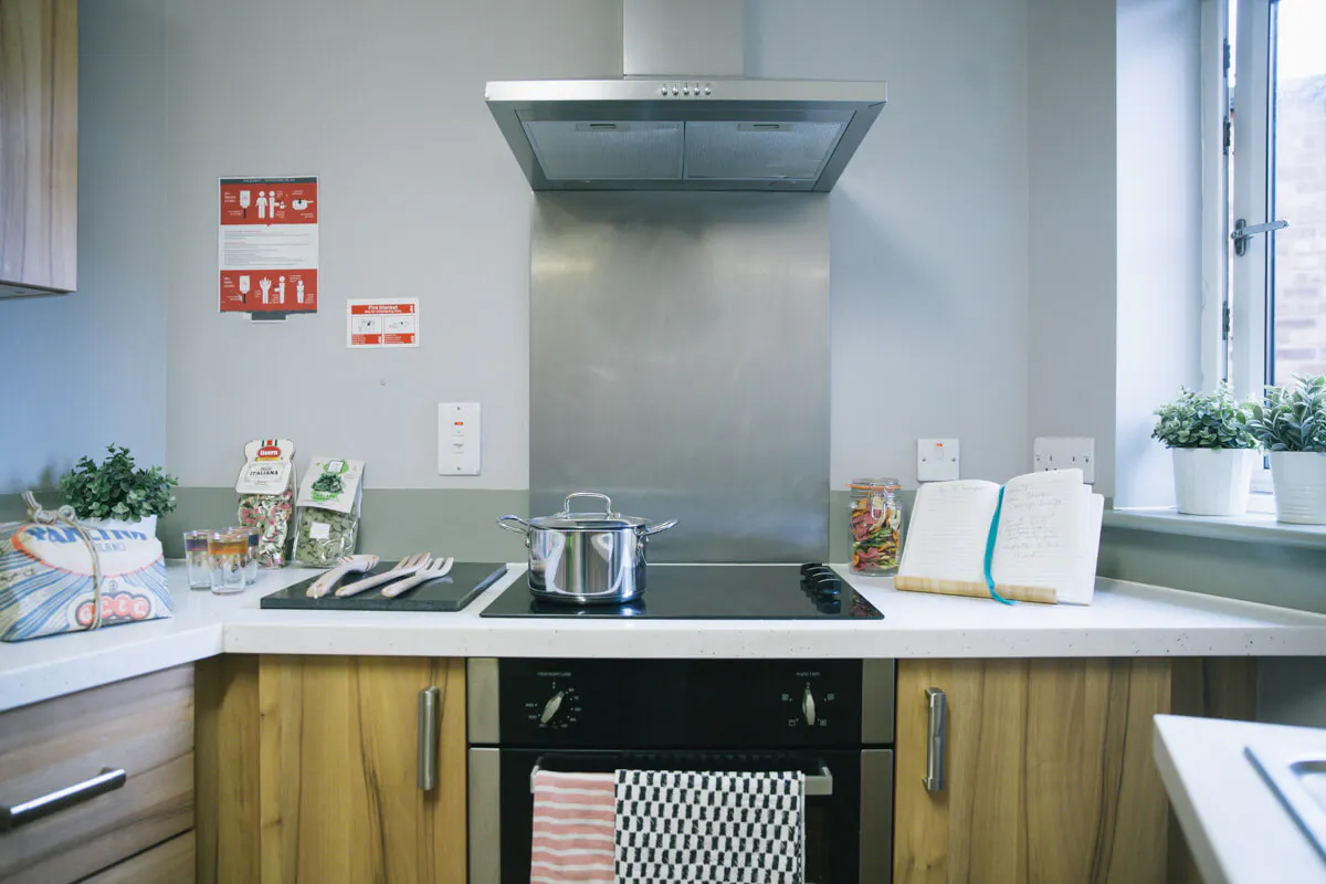 6 Bed Shared Apartment KITCHEN 4