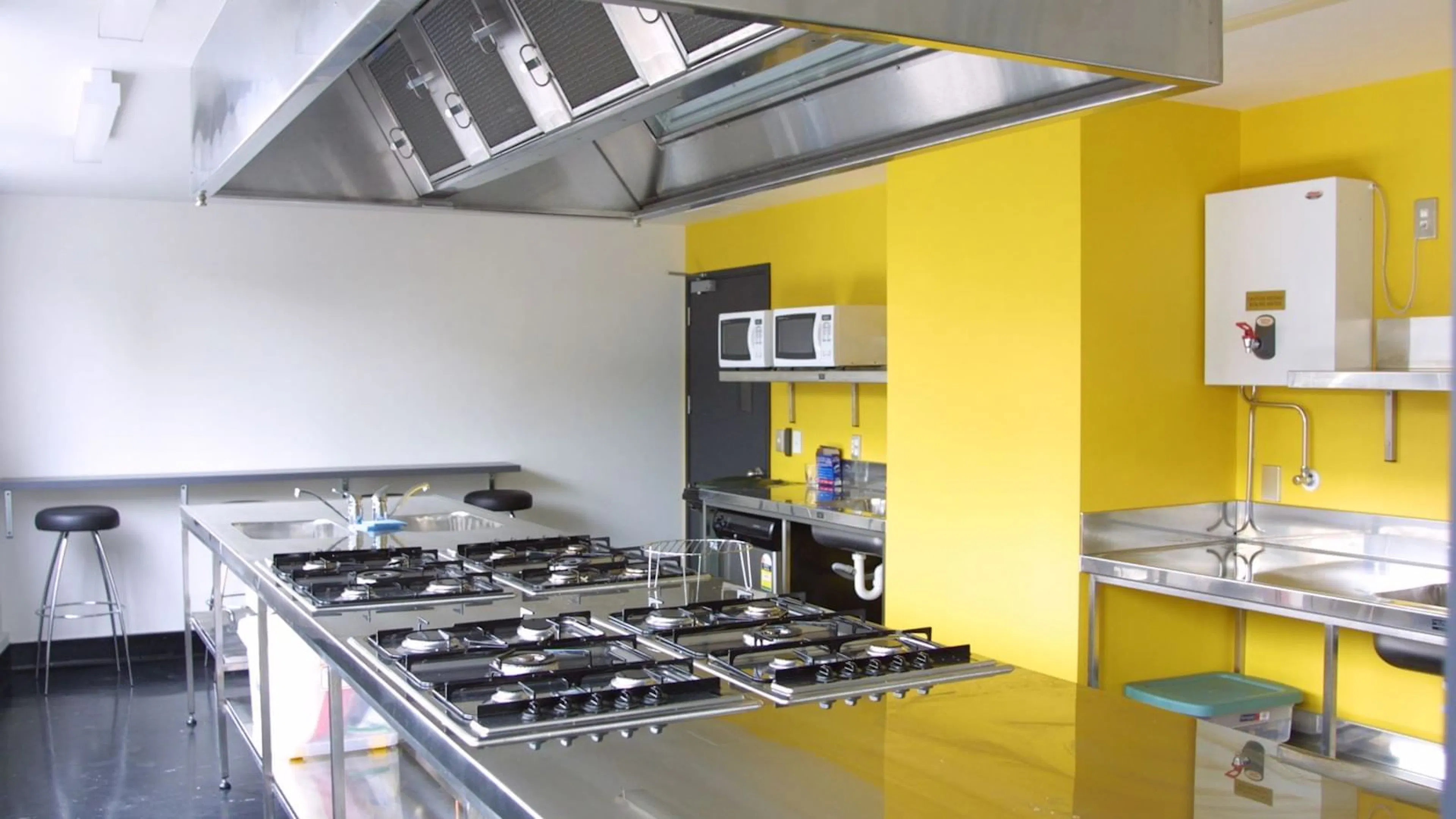 KITCHEN KITCHEN 4