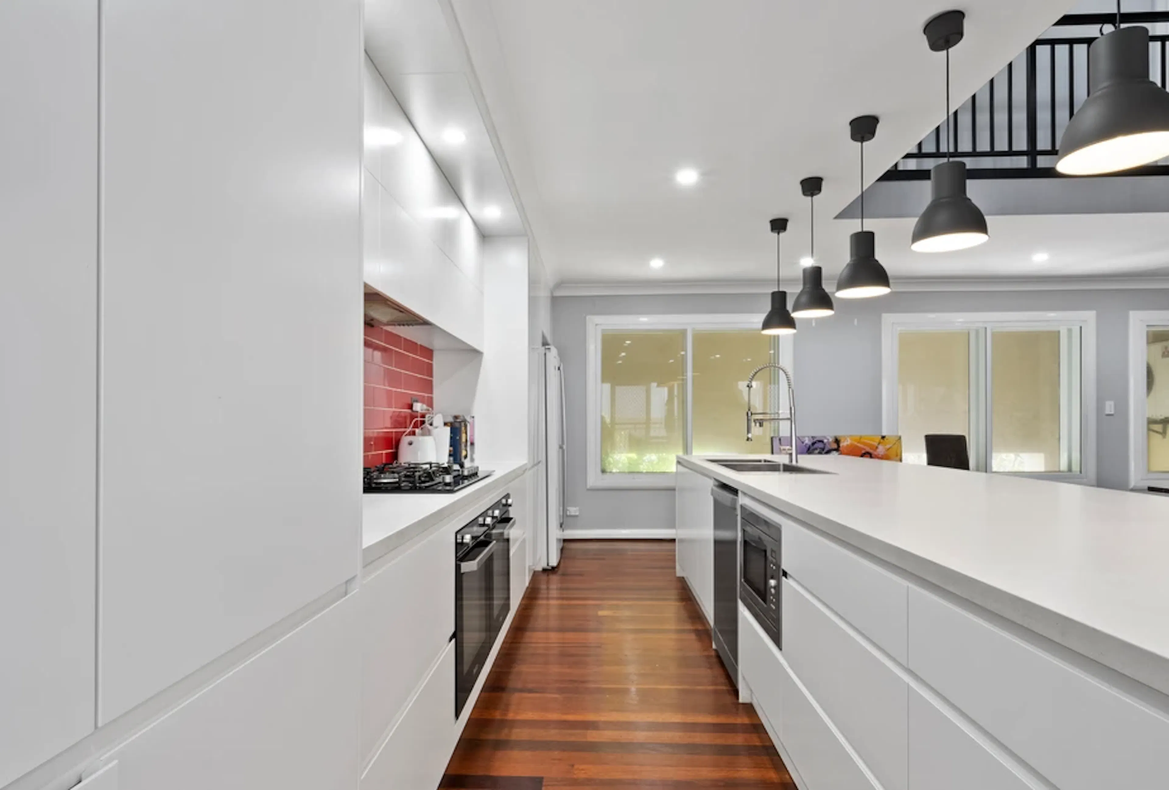 Room 3 (Ensuite) KITCHEN 1