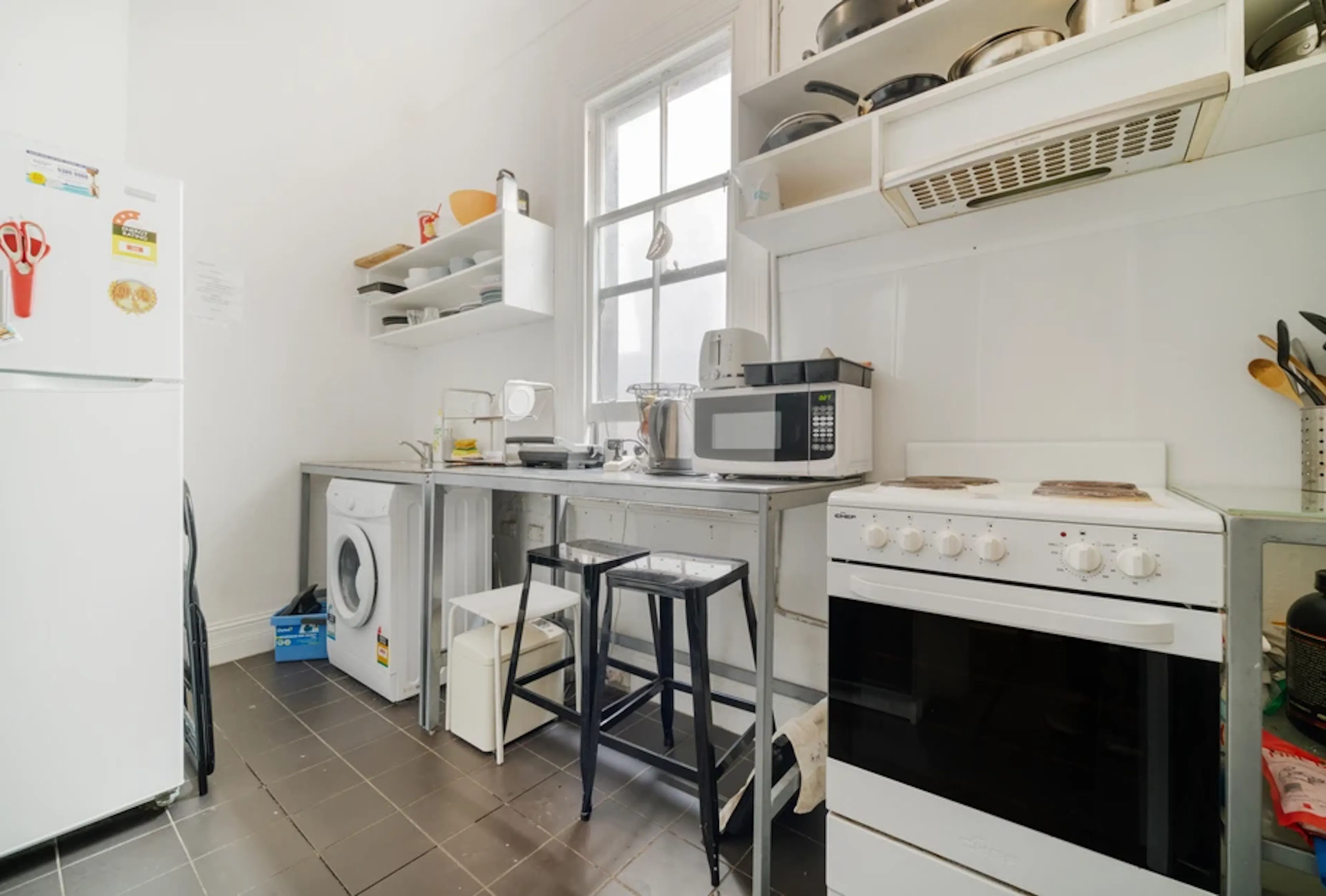 Room 3 Standard KITCHEN 1