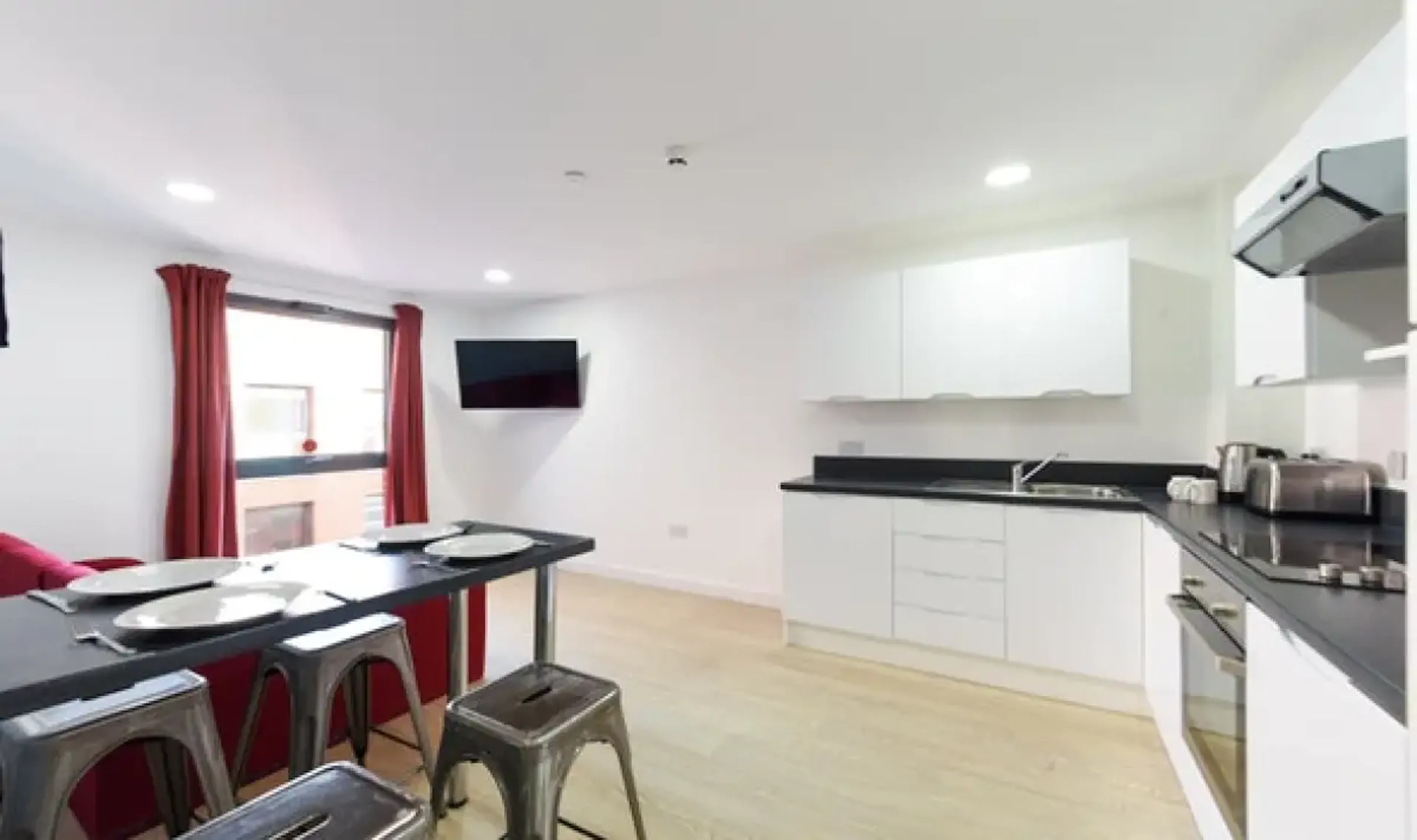 Silver En-Suite KITCHEN 1