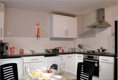 Piccadilly Place - KITCHEN