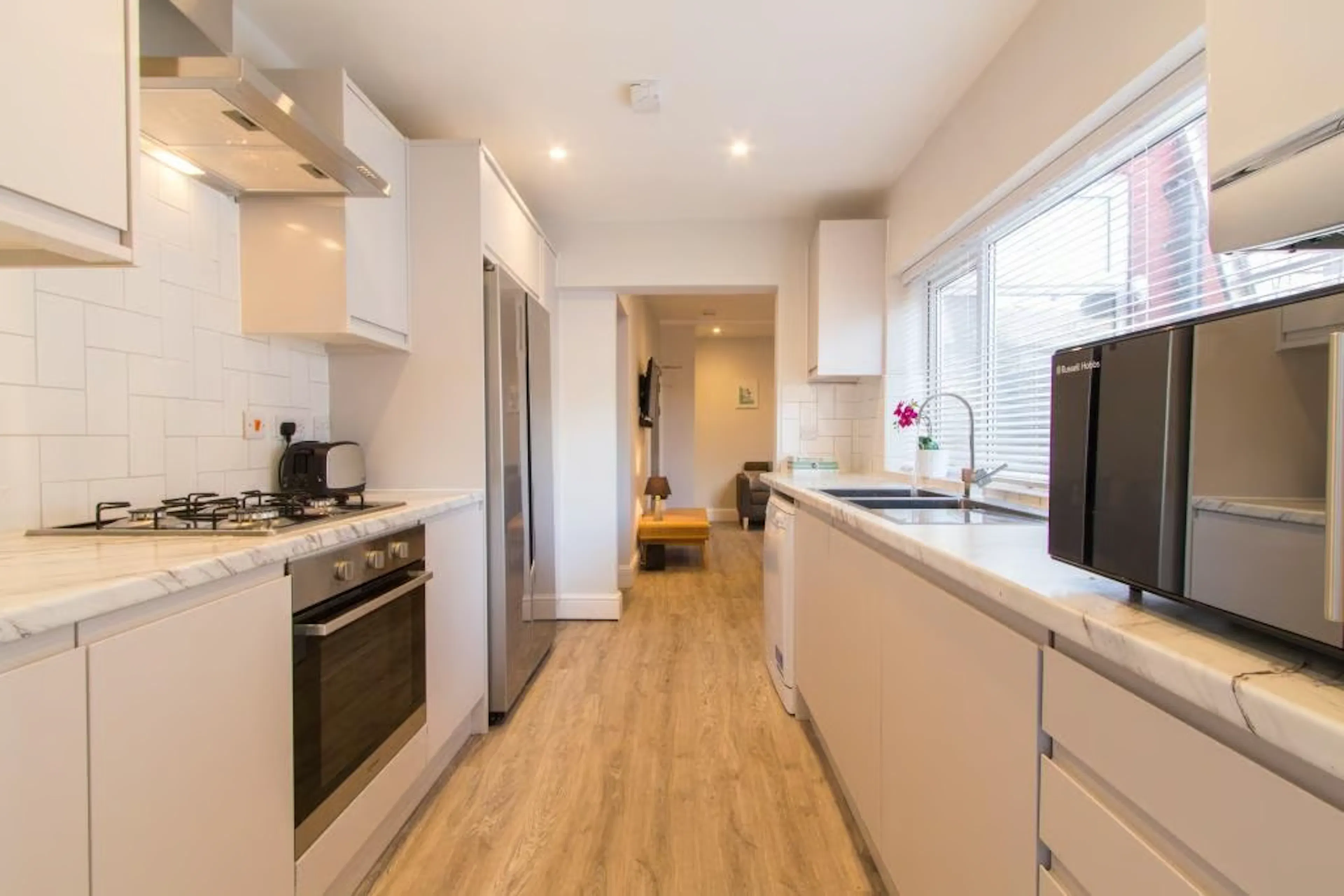 6 Bedroom Apartment KITCHEN 1