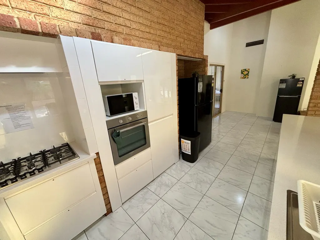 Room 1 KITCHEN 4