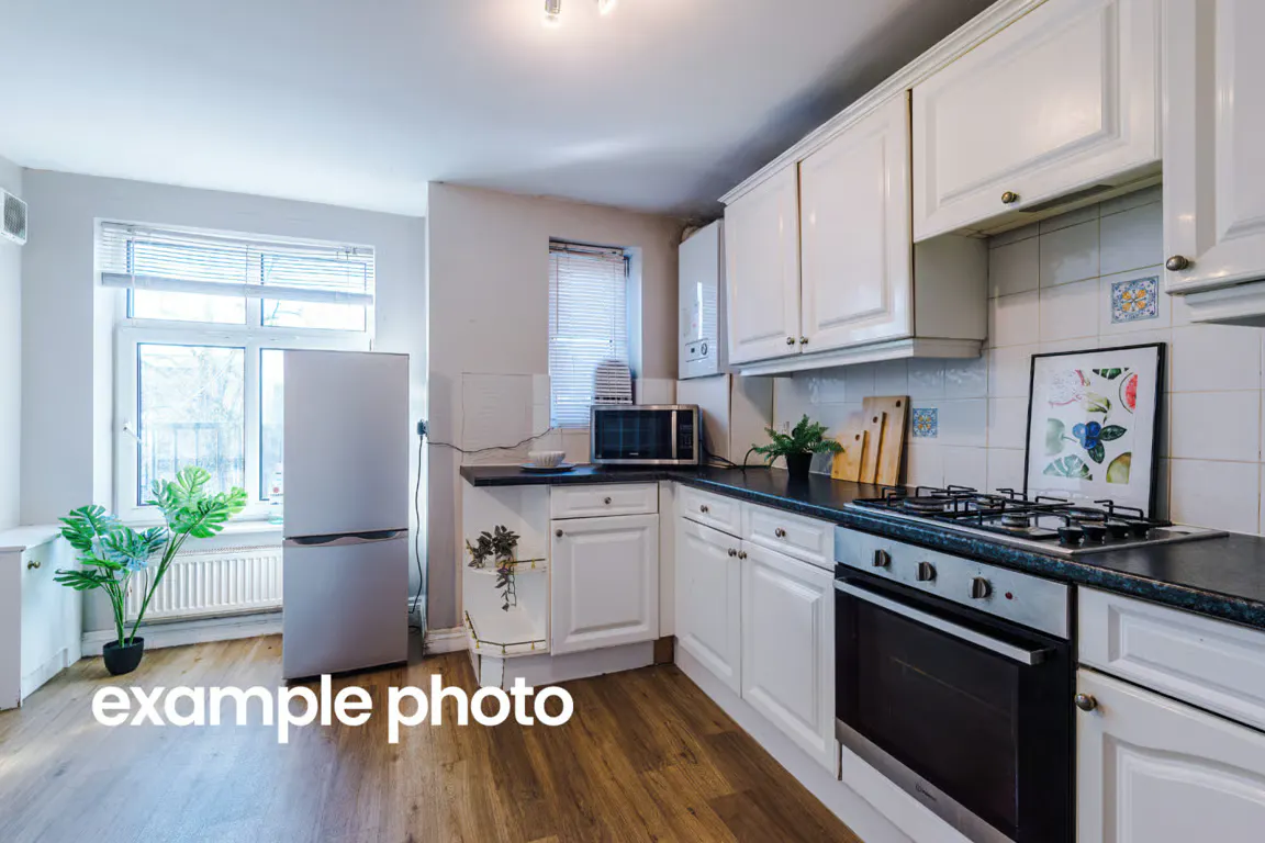 Flat 8, 5 Bedroom Apartment KITCHEN 2