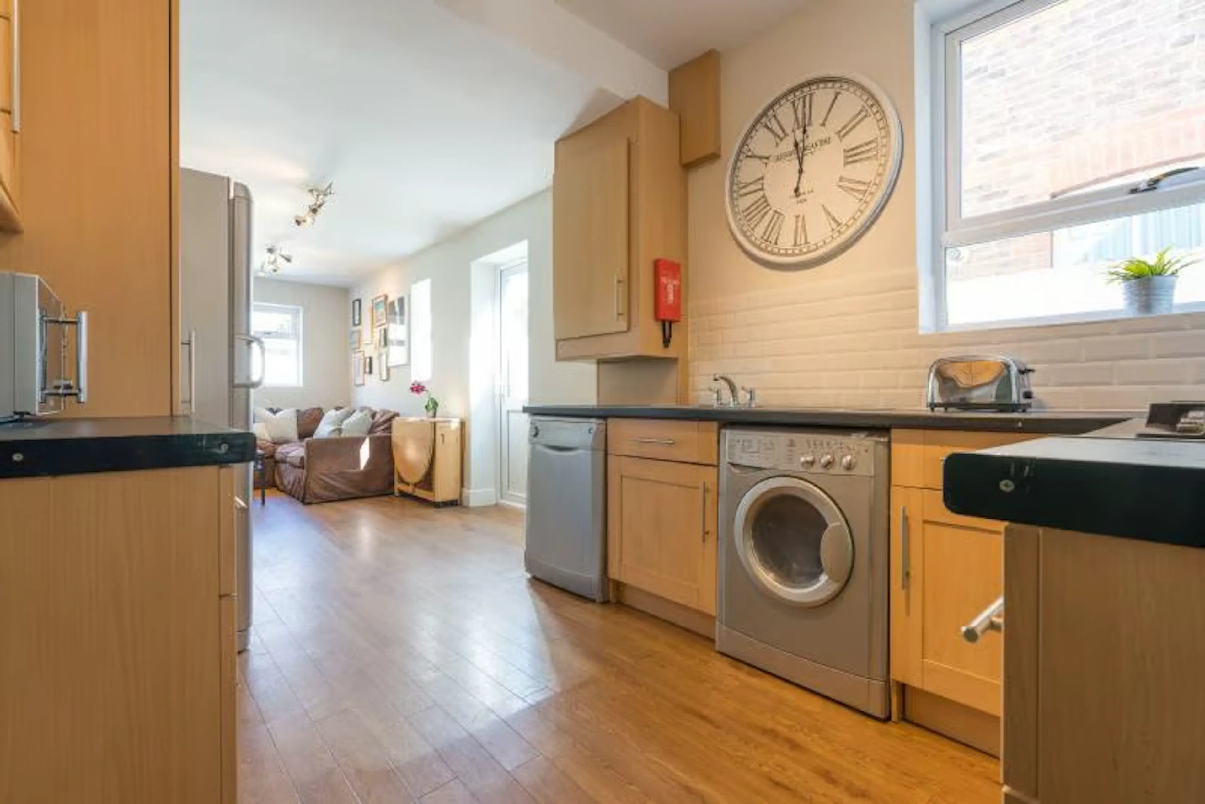 7 Bedroom Apartment KITCHEN 1