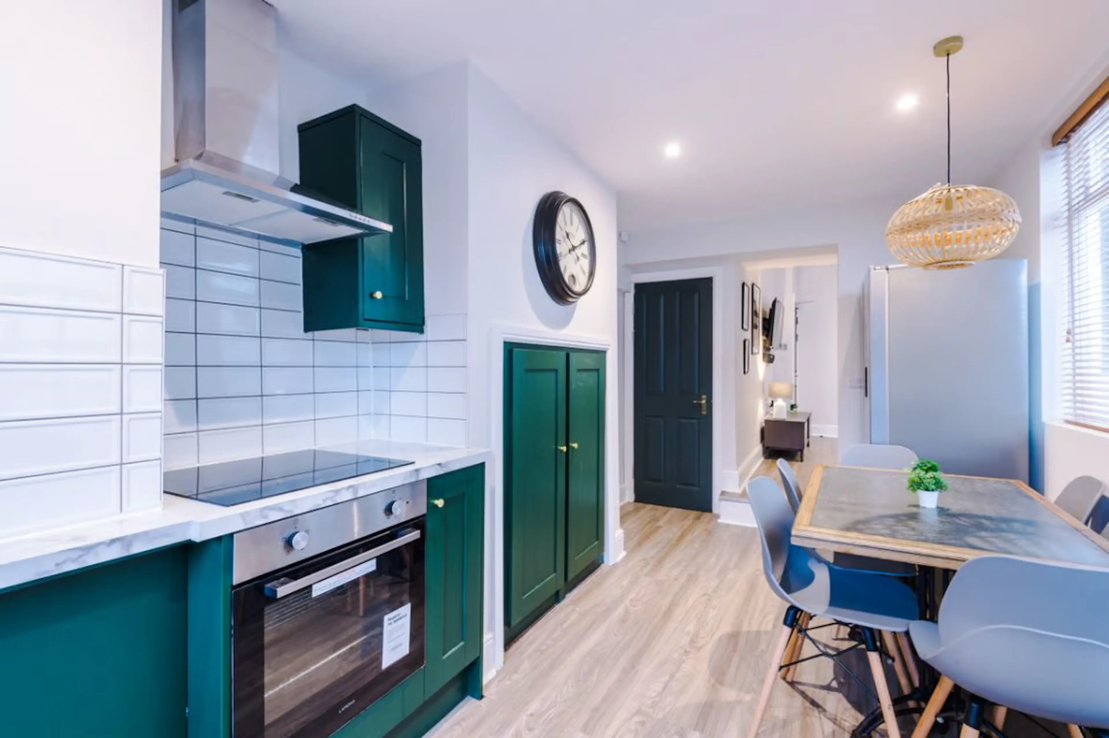 6 Bedroom Apartment KITCHEN 4